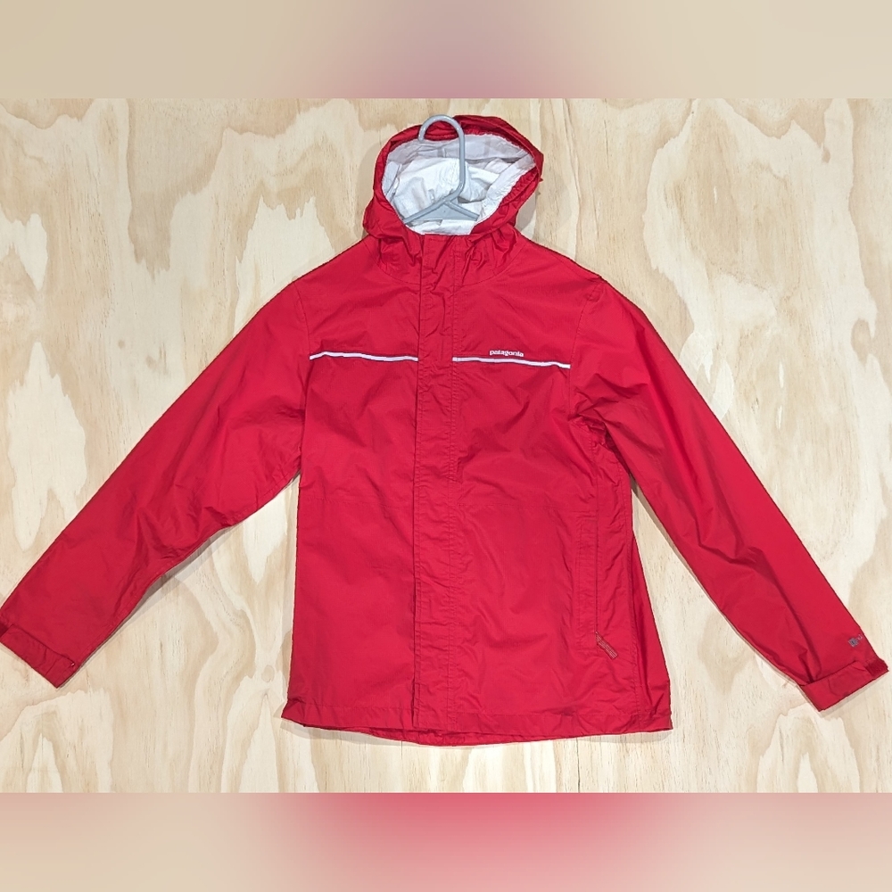 Patagonia - Boys outdoor zip up Hooded Windbreaker -  Boys Xtra Large (14) Red